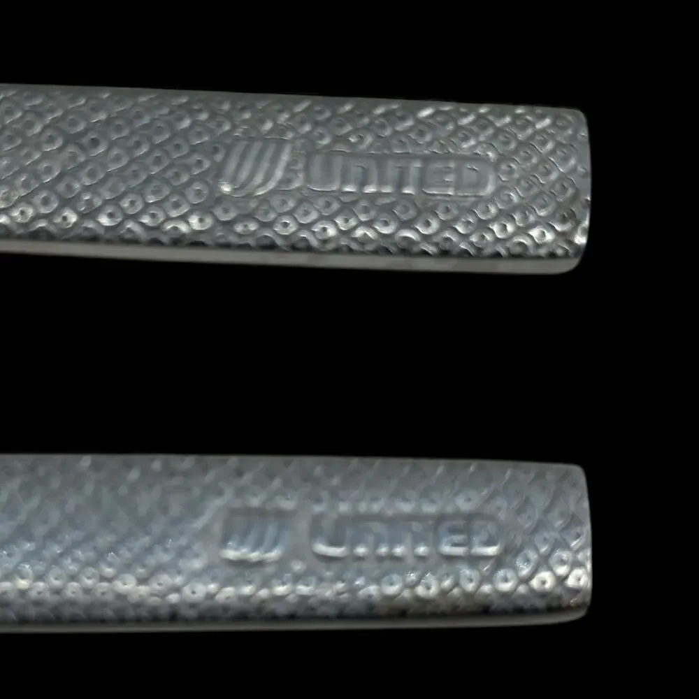 (2) United Airlines Serrated Dinner Knife Stainless Steel Airplane Cutlery VTG